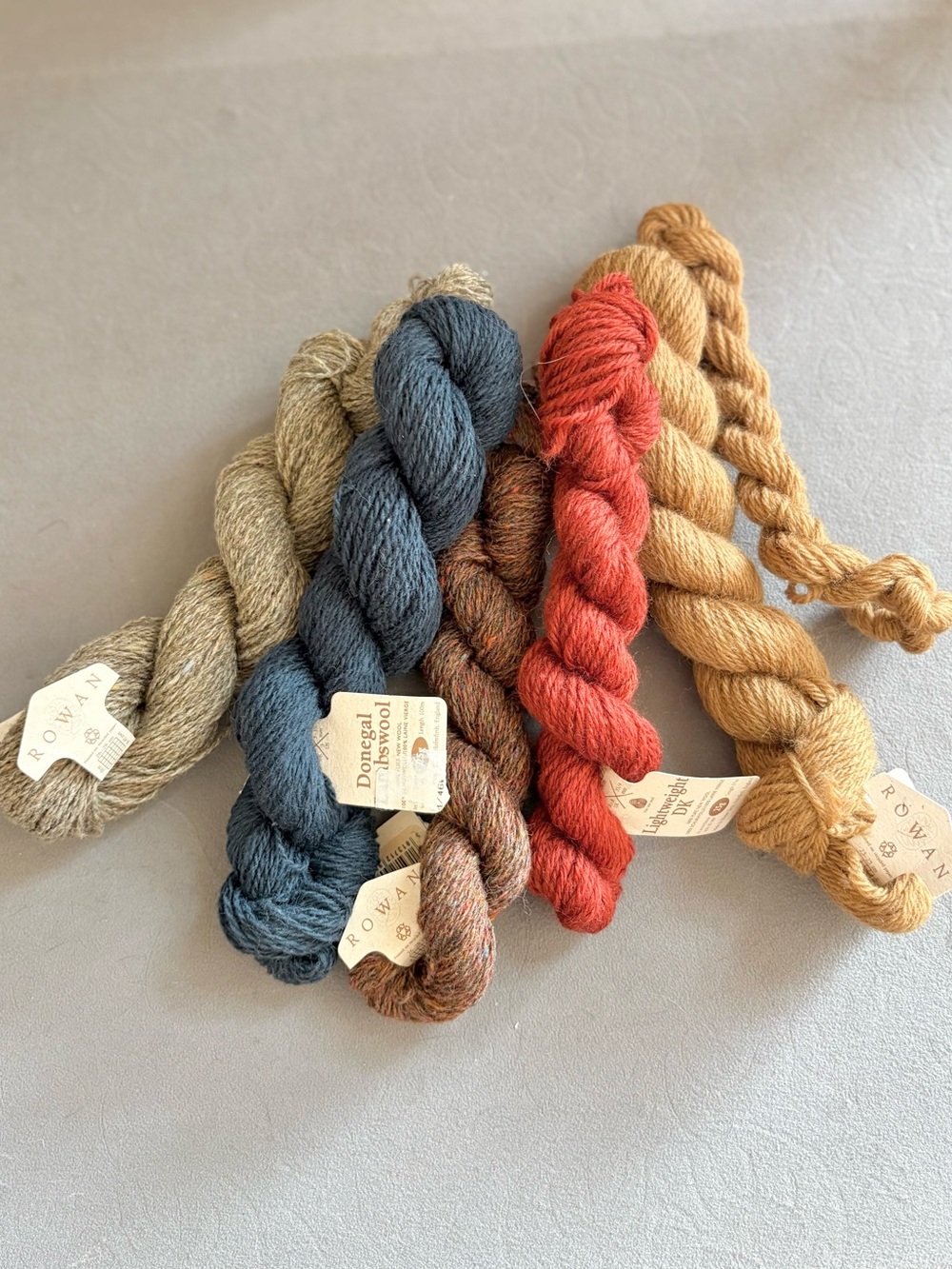 vtg rowan earth tones 6 skein color set wool dk tweed nwt brown red blue gray - Picture 4 of 4